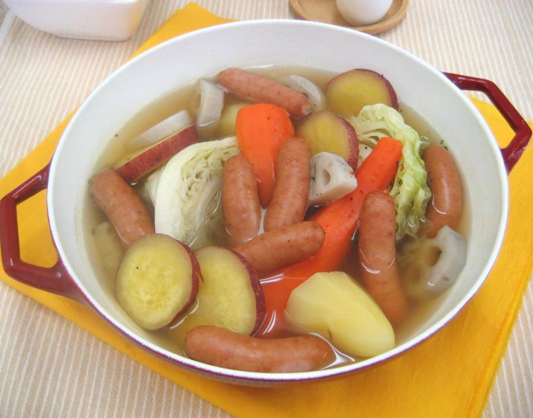ウインナーと野菜のゴロゴロスープ煮