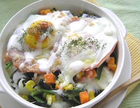ハムとたまごのココット風温野菜サラダ