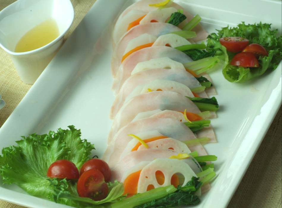 蒸し根菜とロースハムのマリネ風サラダ
