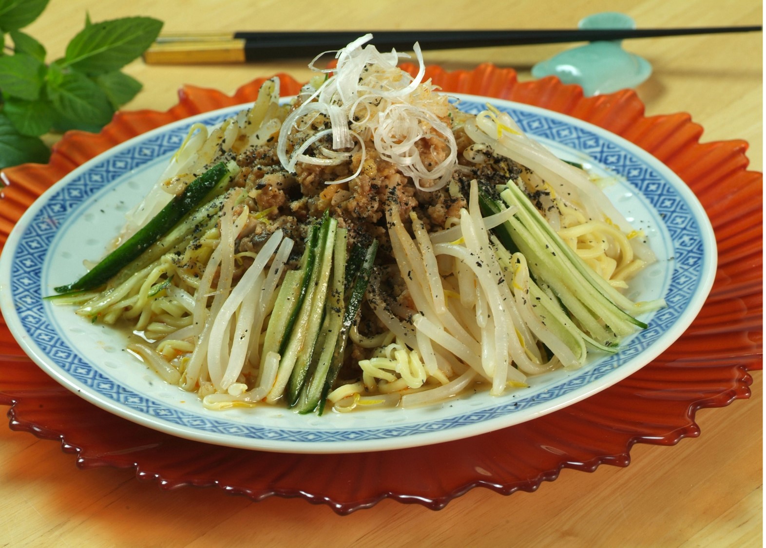 シャキシャキ野菜の担々麺