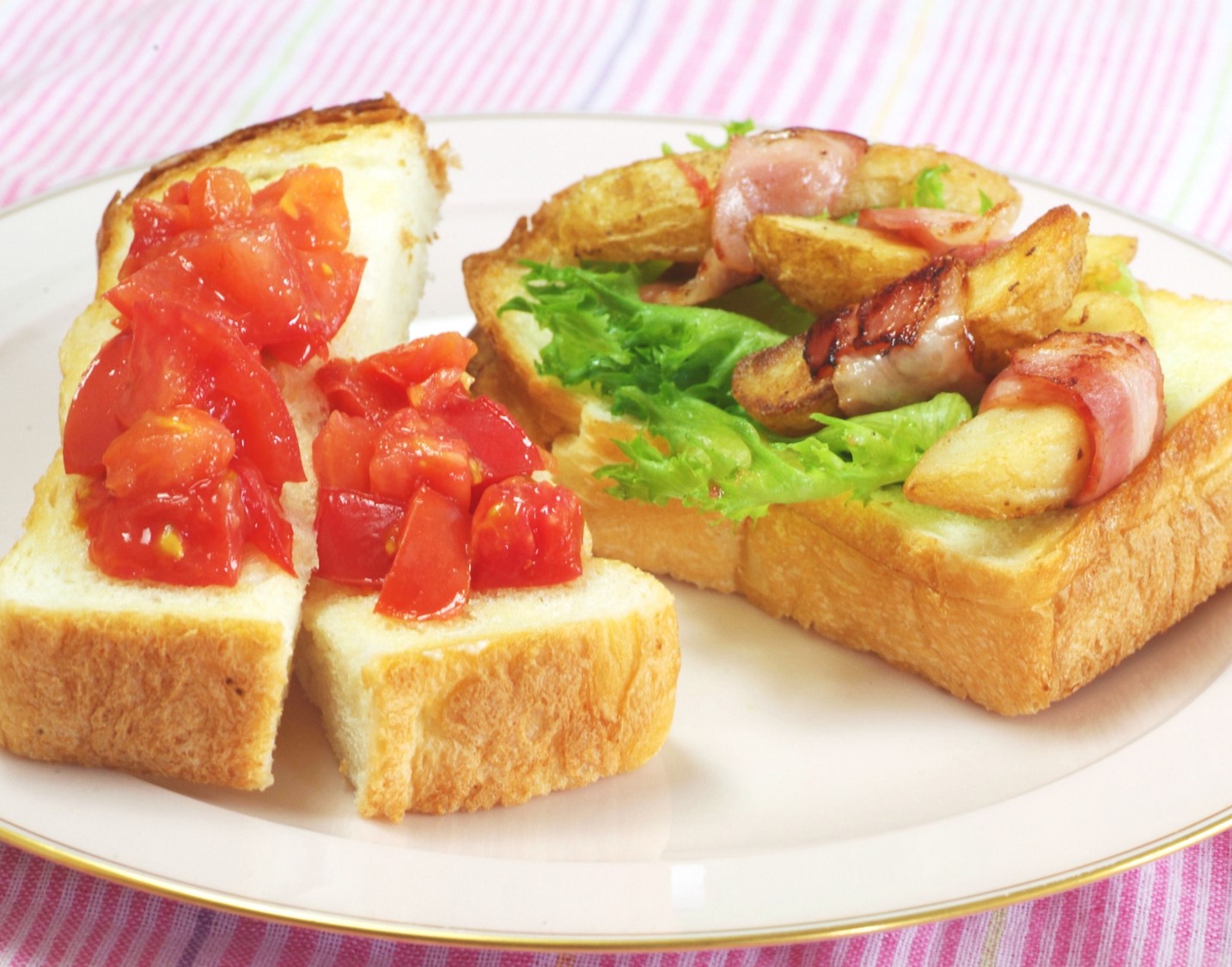 トマトの食べジャムとジャーマンポテトのトースト