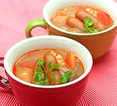 海老とウインナーのトムヤムクン風スープ