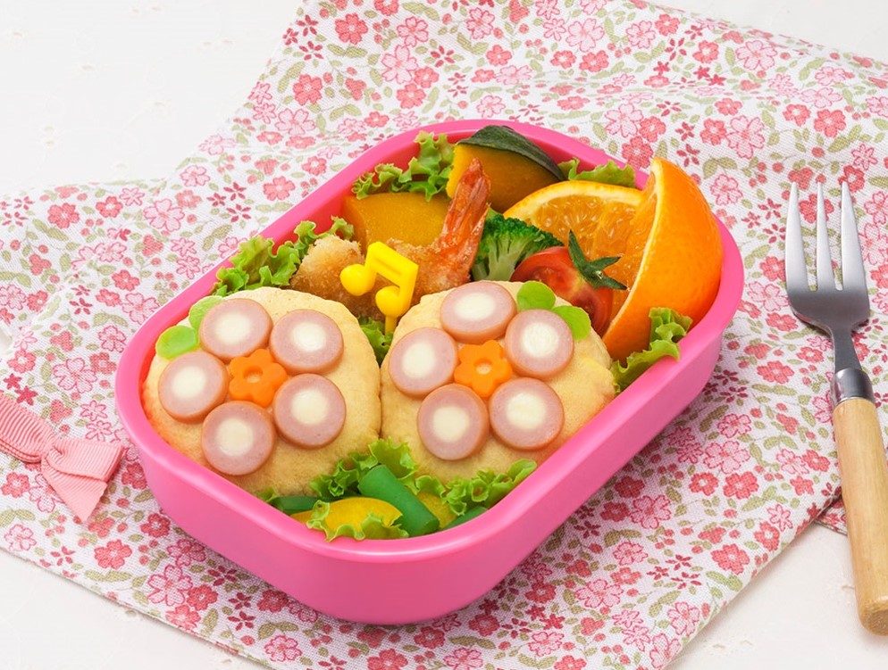 チーズイン　お花の手まりオムライス弁当