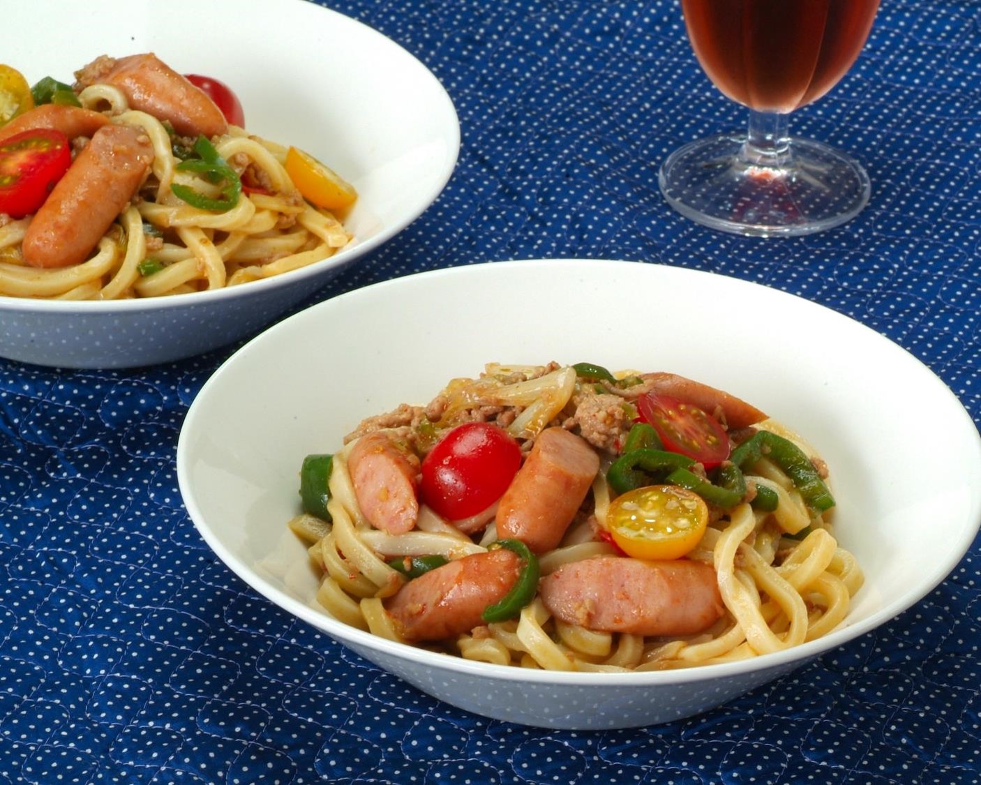 ミンチとウインナーのピリ辛サラダ麺